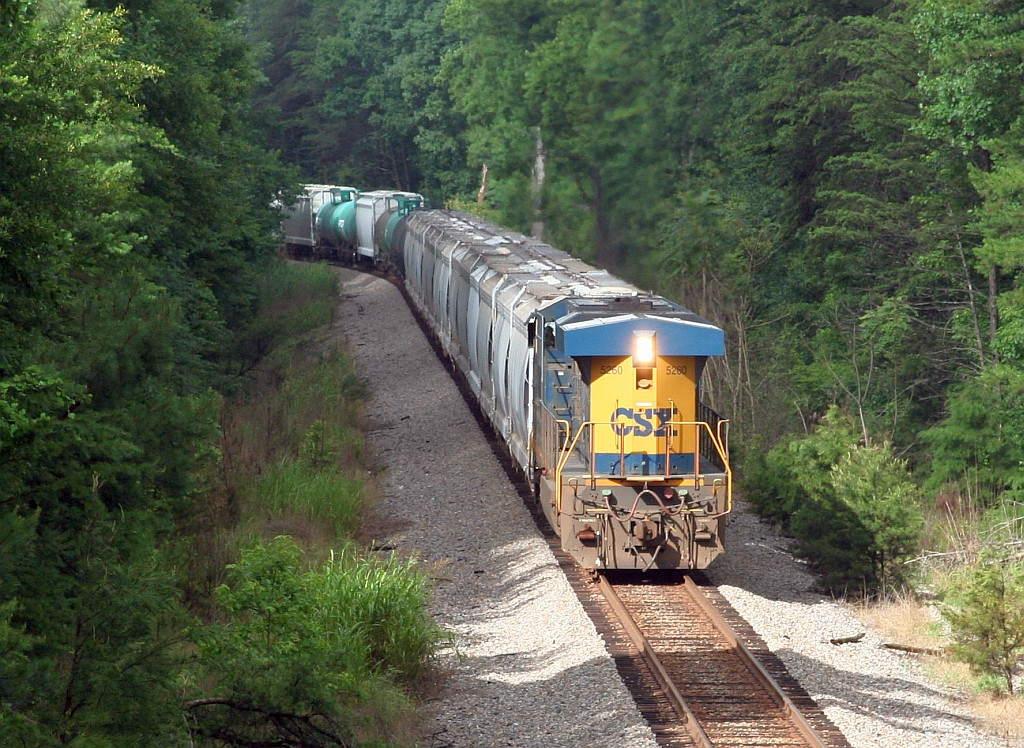 CSX 5260 LHF on the local